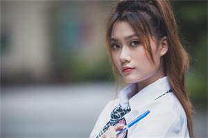 Record this scene and share it on social platforms